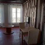 De Charme A Apartament Wersal