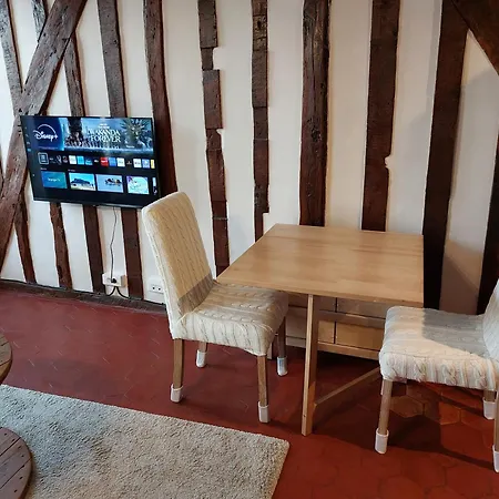 Apartment De Charme A *