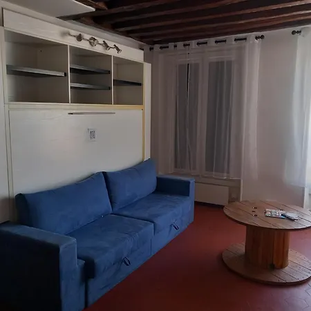 De Charme A Apartament Wersal