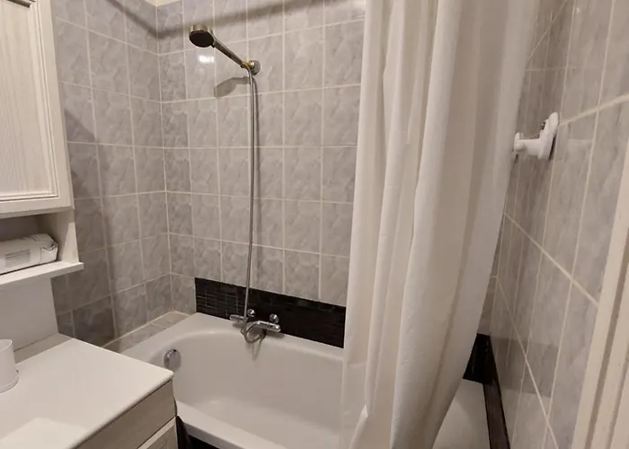 Apartment De Charme A *