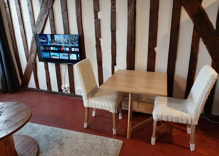 Apartment De Charme A *