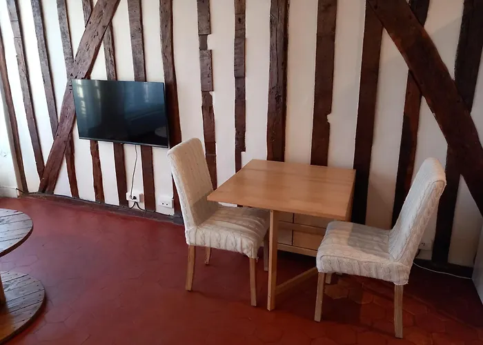 De Charme A Apartment *