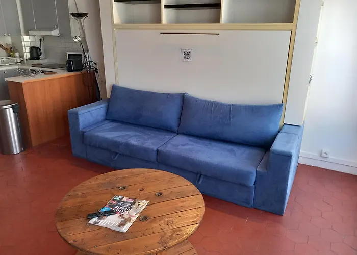 Apartment De Charme A *